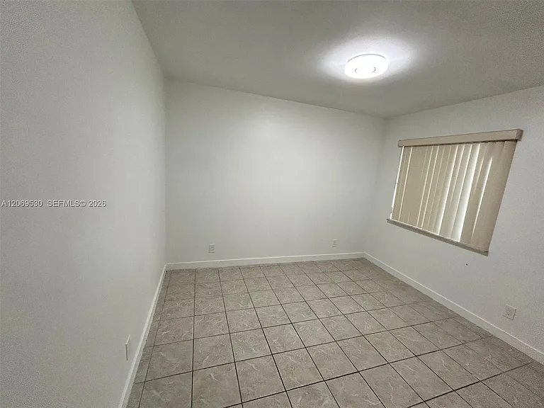 815 SW 30th St #J — Photo 39