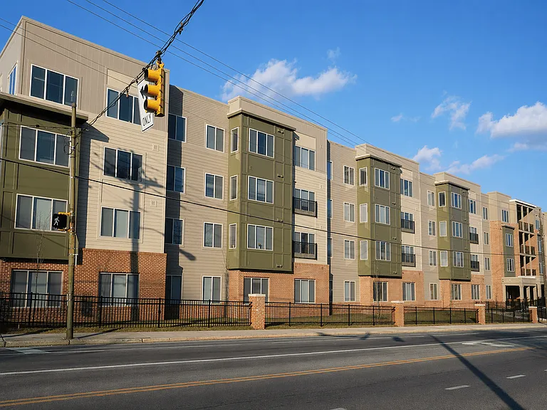 Greens at Irvington Mews — Photo 20