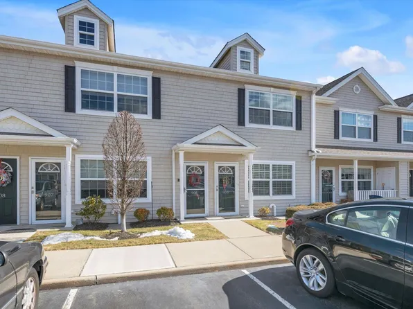 906 Willow Lane, Valley Stream, NY 11580