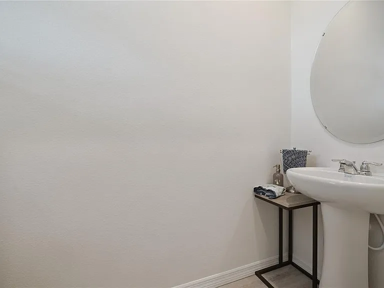 2076 Monteverde Ave — Photo 9