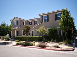 6055 Snapdragon St, Corona, CA 92880