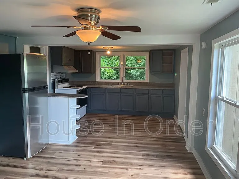 67 Madrid Ln — Photo 8