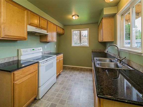 5th image of 6013 134th Pl NE