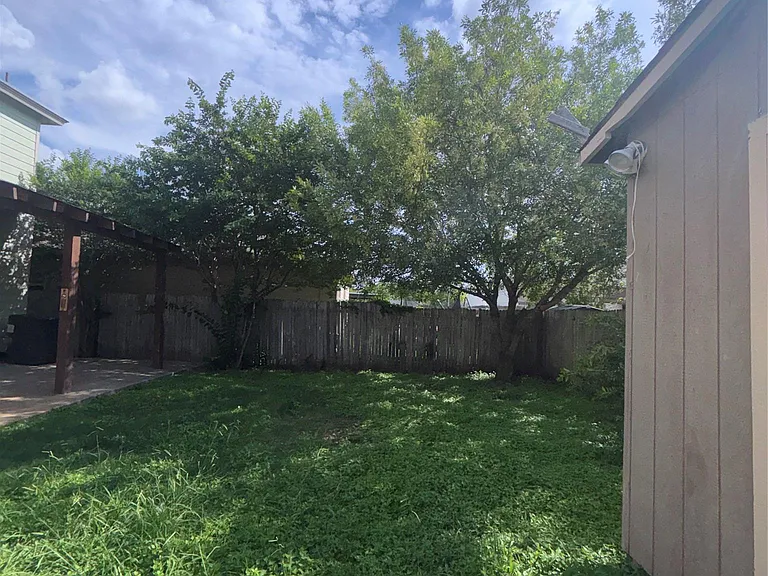 5600 War Admiral Dr — Photo 28