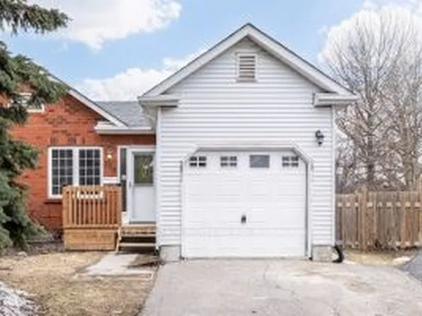 388 Pompano Ct, Oshawa, ON L1K 1M9