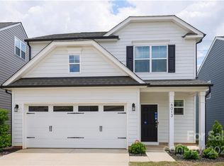 6013 Hampstead Pond Ln, Matthews, NC 28105