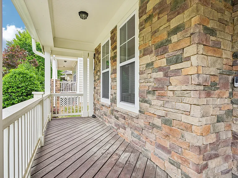 808 Laurel Garden Way — Photo 3