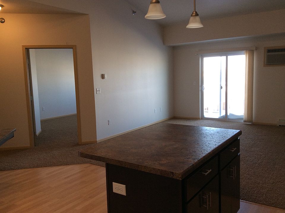 Island/Living Room/Bedroom