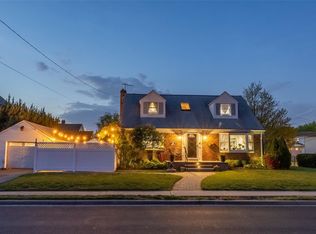 163 Bellevue Ave, Oceanside, NY 11572