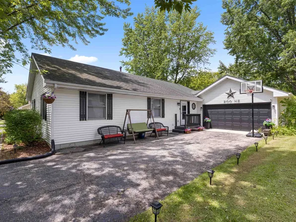 200 Bounty Dr NE, Poplar Grove, IL 61065