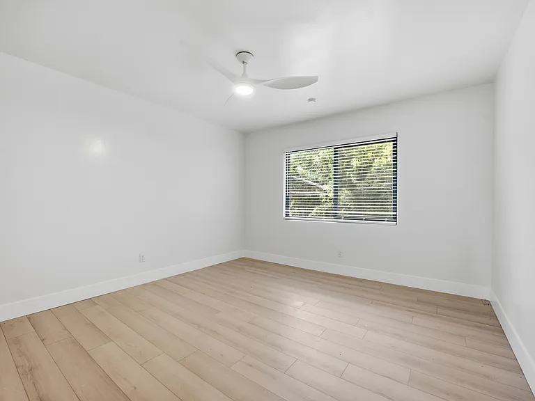 4553 North Ave #4551.5 — Photo 9