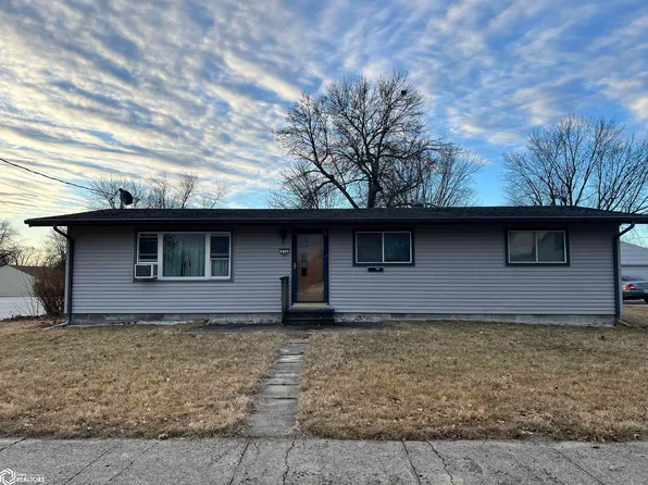 214 E Pearl St, Osceola, IA 50213
