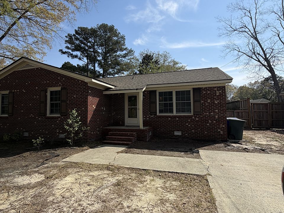 1st image of 1011 B Brownlea Dr #1