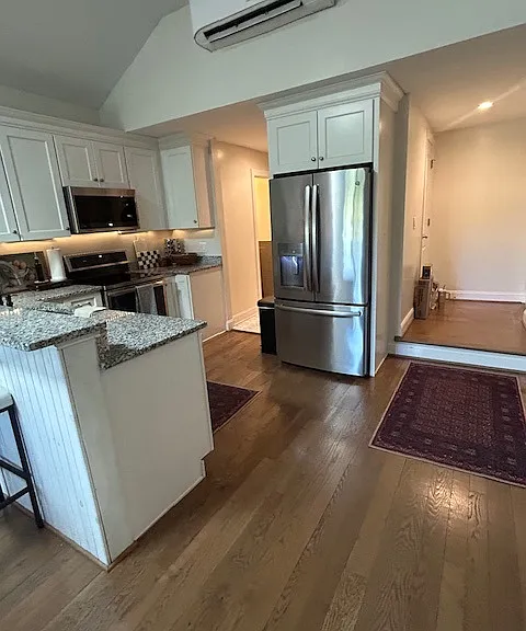707 Caroline St #B — Photo 6