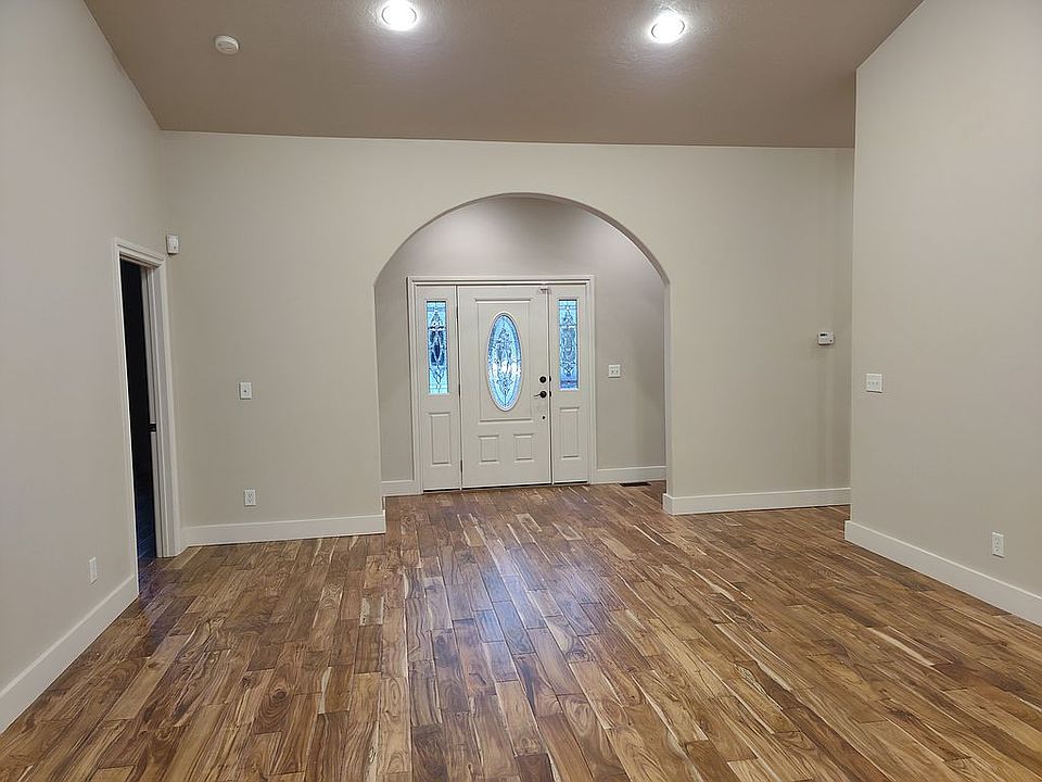 1st image of 6020 Hazelwood Dr