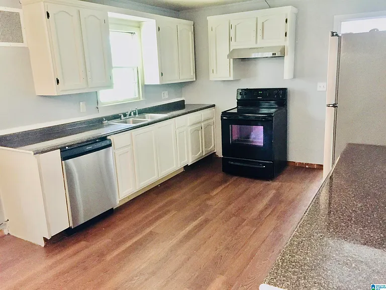 17 Southmont Dr — Photo 2