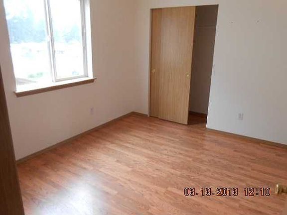 5th image of 19200 12th Avenue Ct E