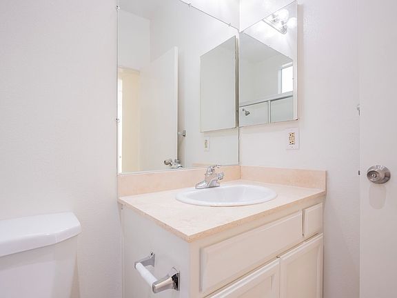 5th image of 1409 N Alta Vista Blvd #303