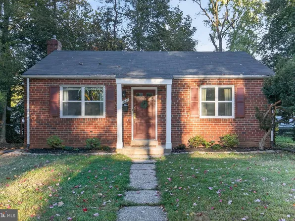 11813 College View Dr, Silver Spring, MD 20902