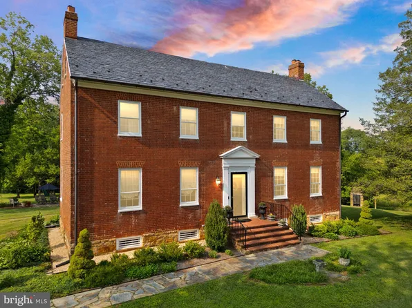 5049 Fairview Ln, Broad Run, VA 20137