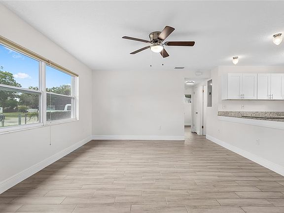 5th image of 909 URSULA STREET