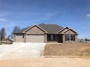 12902 Randolph Rd, Fayetteville, AR 72704