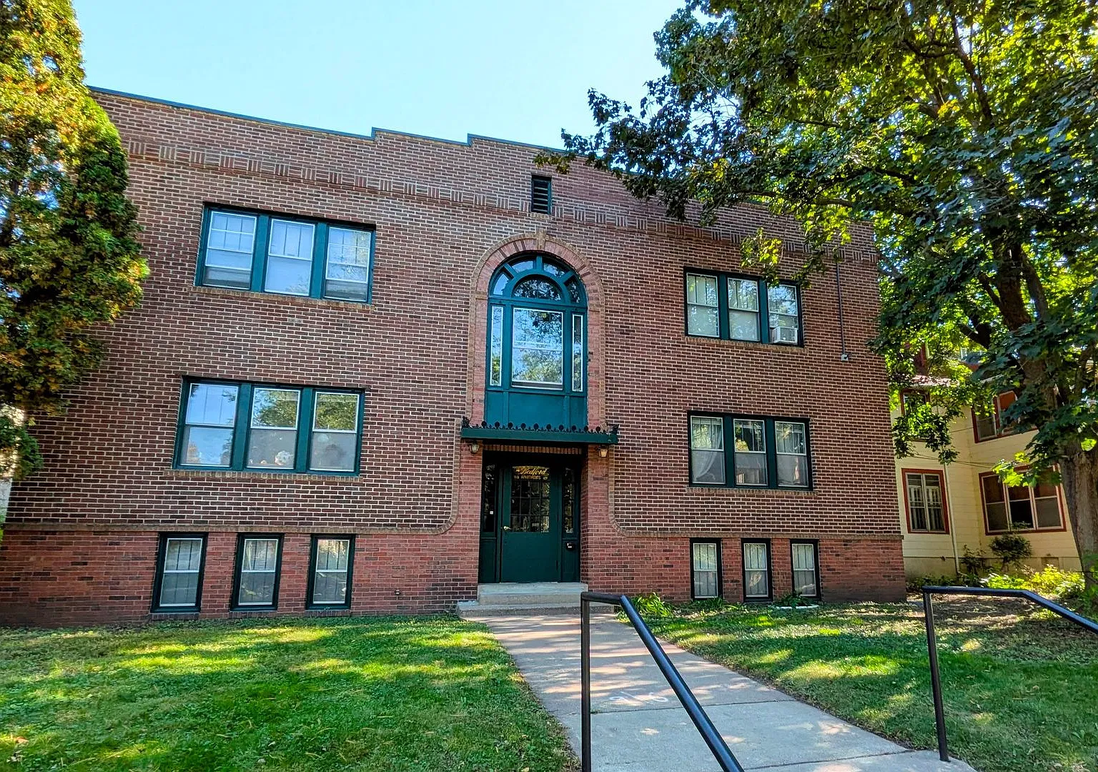 115 Bedford Street SE — Photo 1