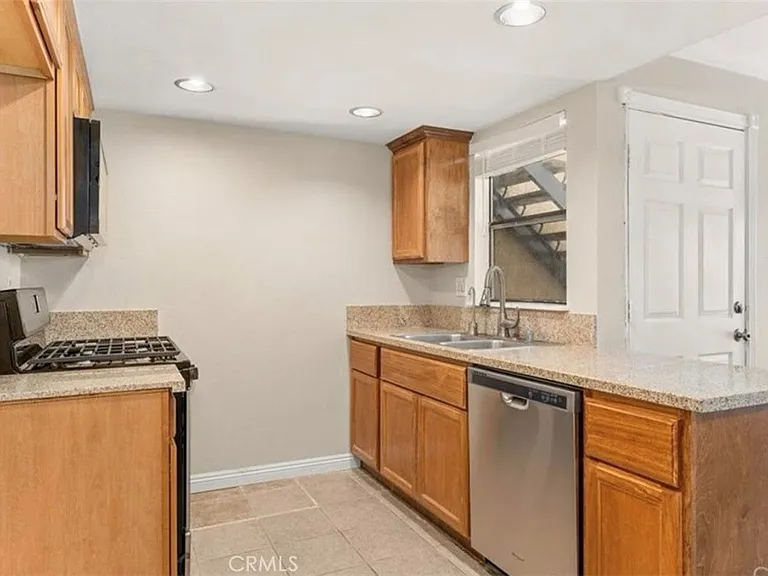 1144 W Blaine St #104 — Photo 6