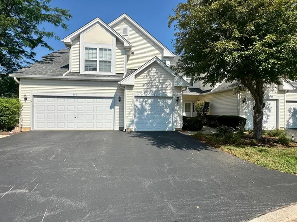 203 Canterbury Ct, Oswego, IL 60543