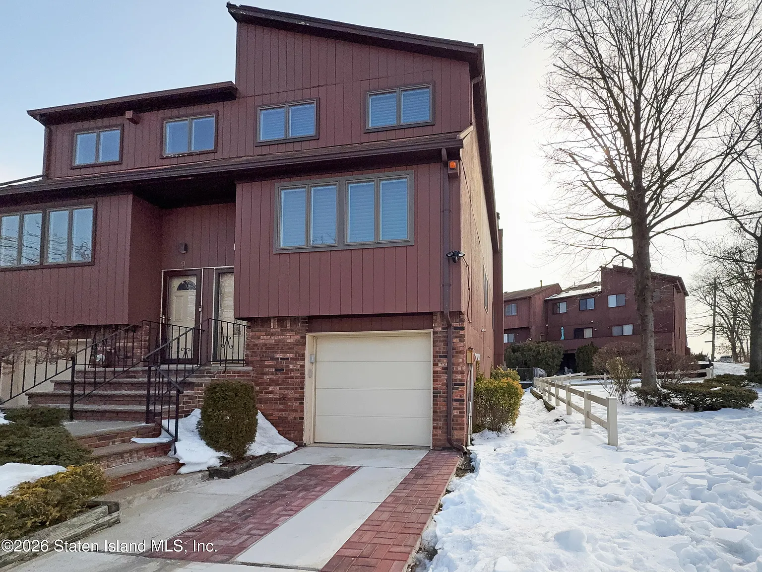 7 Gateway Dr photo 1