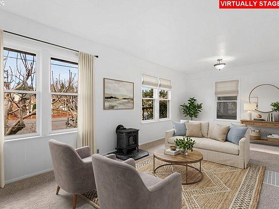 3rd image of 108 SE Franklin St