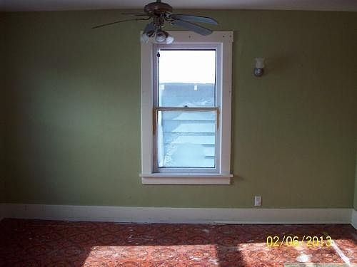 5th image of 727 W Saint Paul Ave