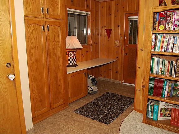 2nd Entryway