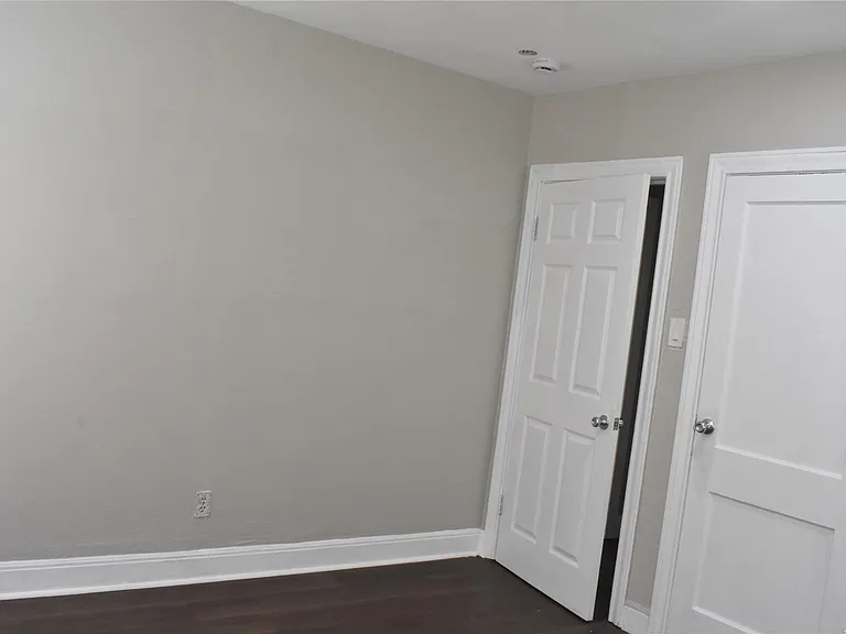 8113 Bigwood St — Photo 18