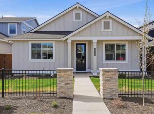 3958 NE Oakside Loop, Bend, OR
