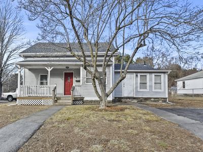 64 Charlton St, Oxford, MA, 01540