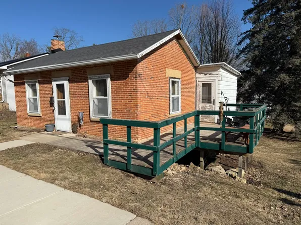 516 S Wisconsin St, Mineral Point, WI 53565