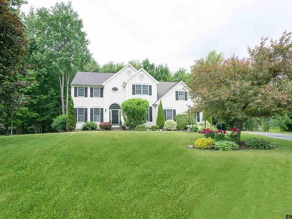 1st image of 67 Bayberry Dr