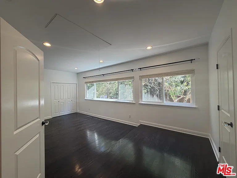 2880 Woodwardia Dr — Photo 28