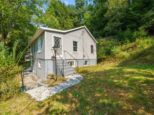 2901 Harts Run Rd, Allison Park, PA 15101