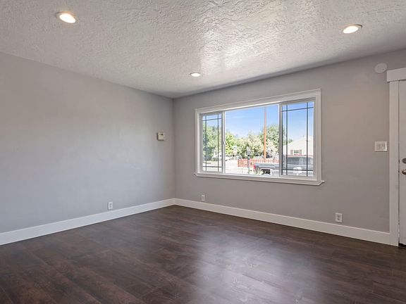 3rd image of 1169 W Dalton Ave