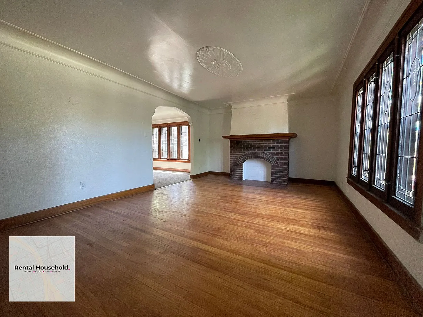 3656 Bedford St — Photo 1