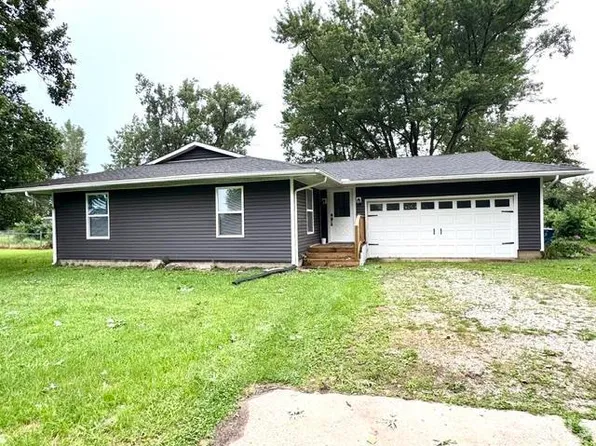 1855 N 300 E, Knox, IN 46534