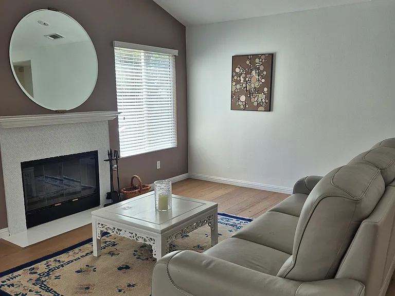 760 Hill St — Photo 3