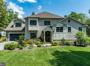 9927 Carter Rd, Bethesda, MD 20817