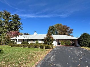 1460 Barnes Dr, Cookeville, TN 38501