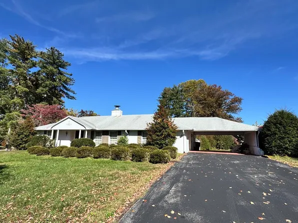 1460 Barnes Dr, Cookeville, TN 38501
