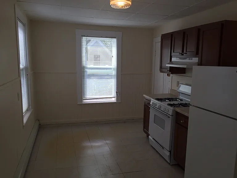 322 Beacon St #1B — Photo 7