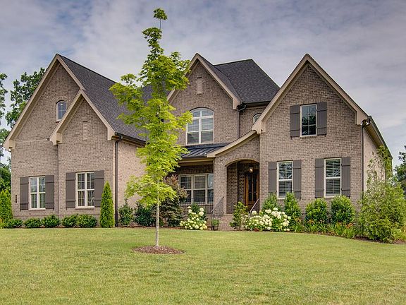 2nd image of 808 Delaware Ct