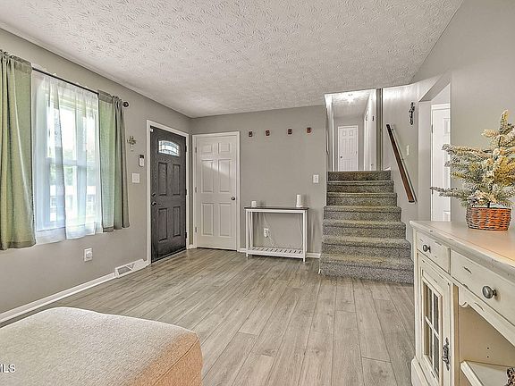 5th image of 1312 Adobe Dr